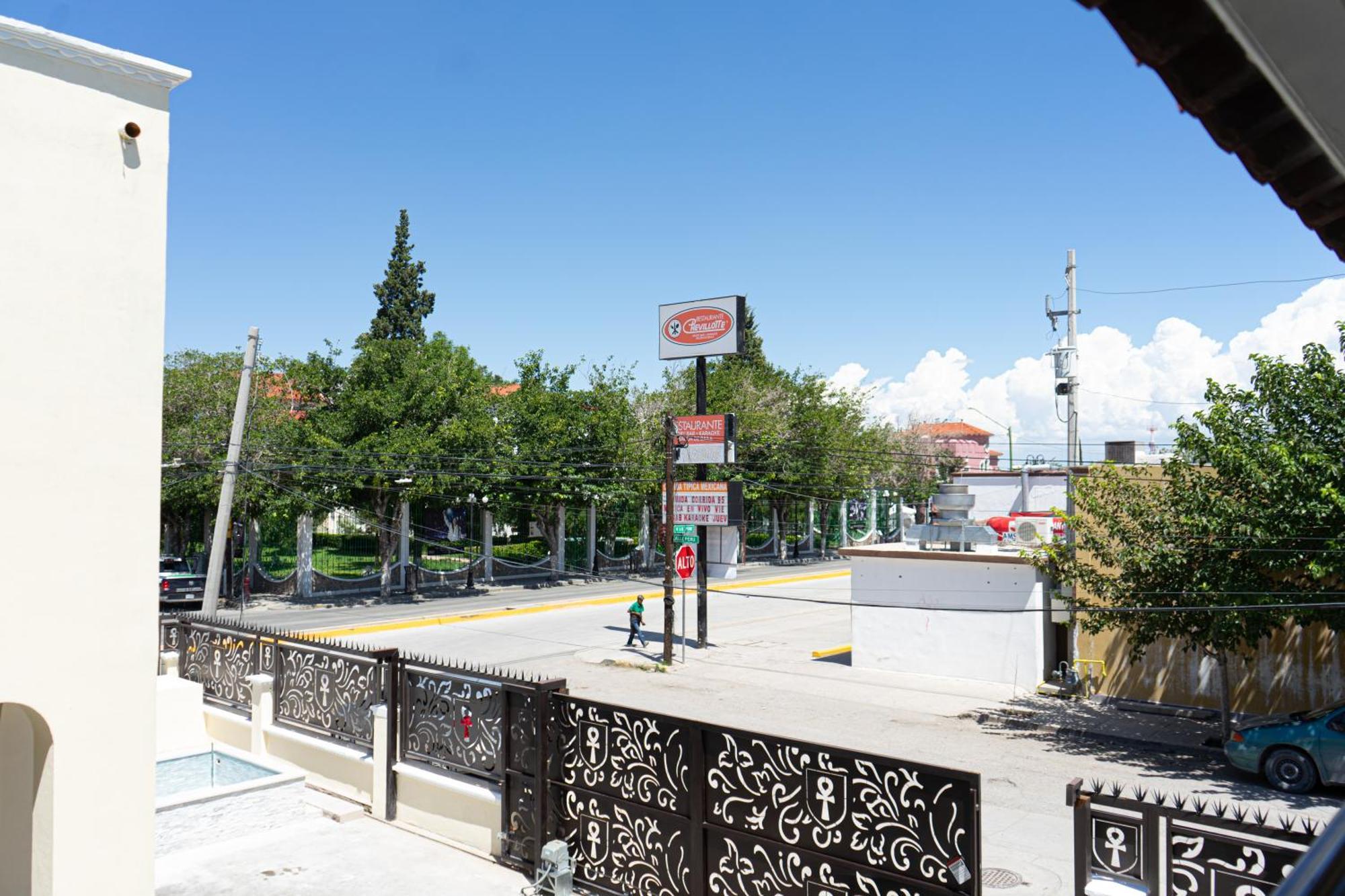 Luxury Lofts With Private Pool Apartment Ciudad Juarez Bagian luar foto